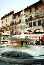 Fontana di Madonna Verona (1368)